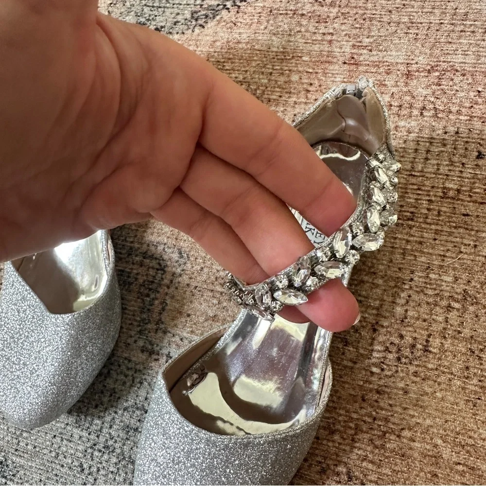 Kids Badgley Mischka Silver Glitter Heels sz 3